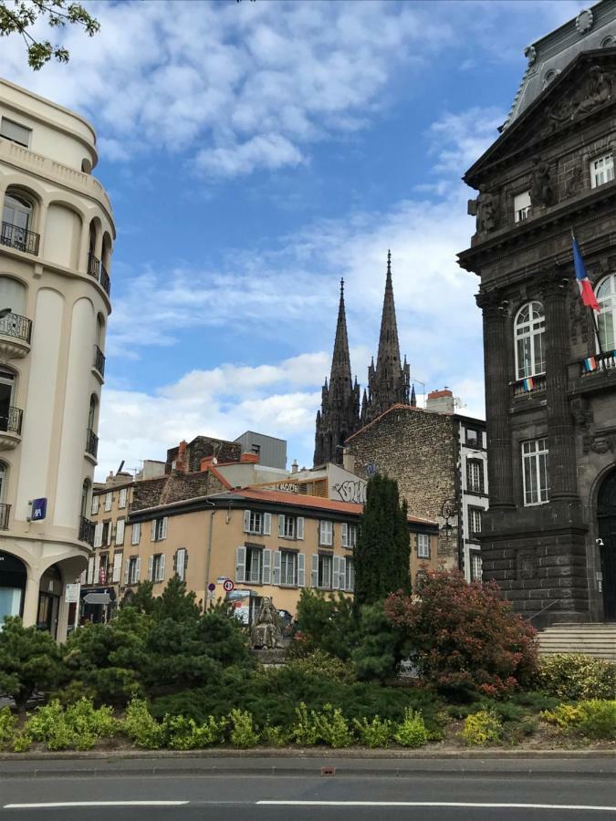 Nid Douillet Sur Plateau Central Clermont-Ferrand Eksteriør bilde