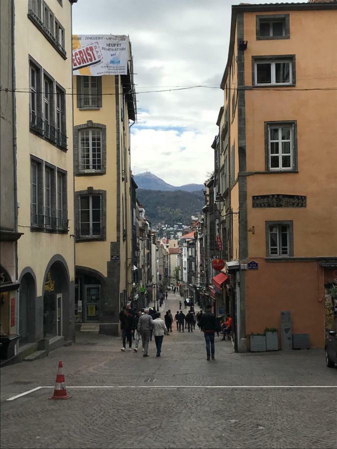 Nid Douillet Sur Plateau Central Clermont-Ferrand Eksteriør bilde