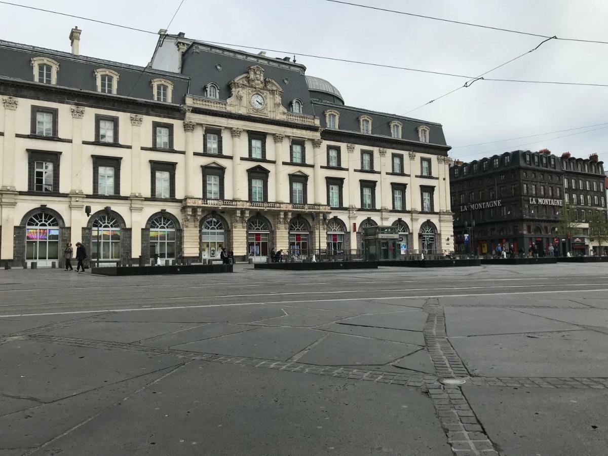 Nid Douillet Sur Plateau Central Clermont-Ferrand Eksteriør bilde