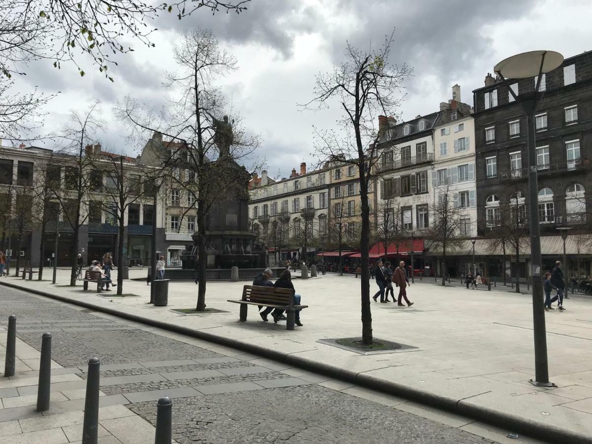 Nid Douillet Sur Plateau Central Clermont-Ferrand Eksteriør bilde