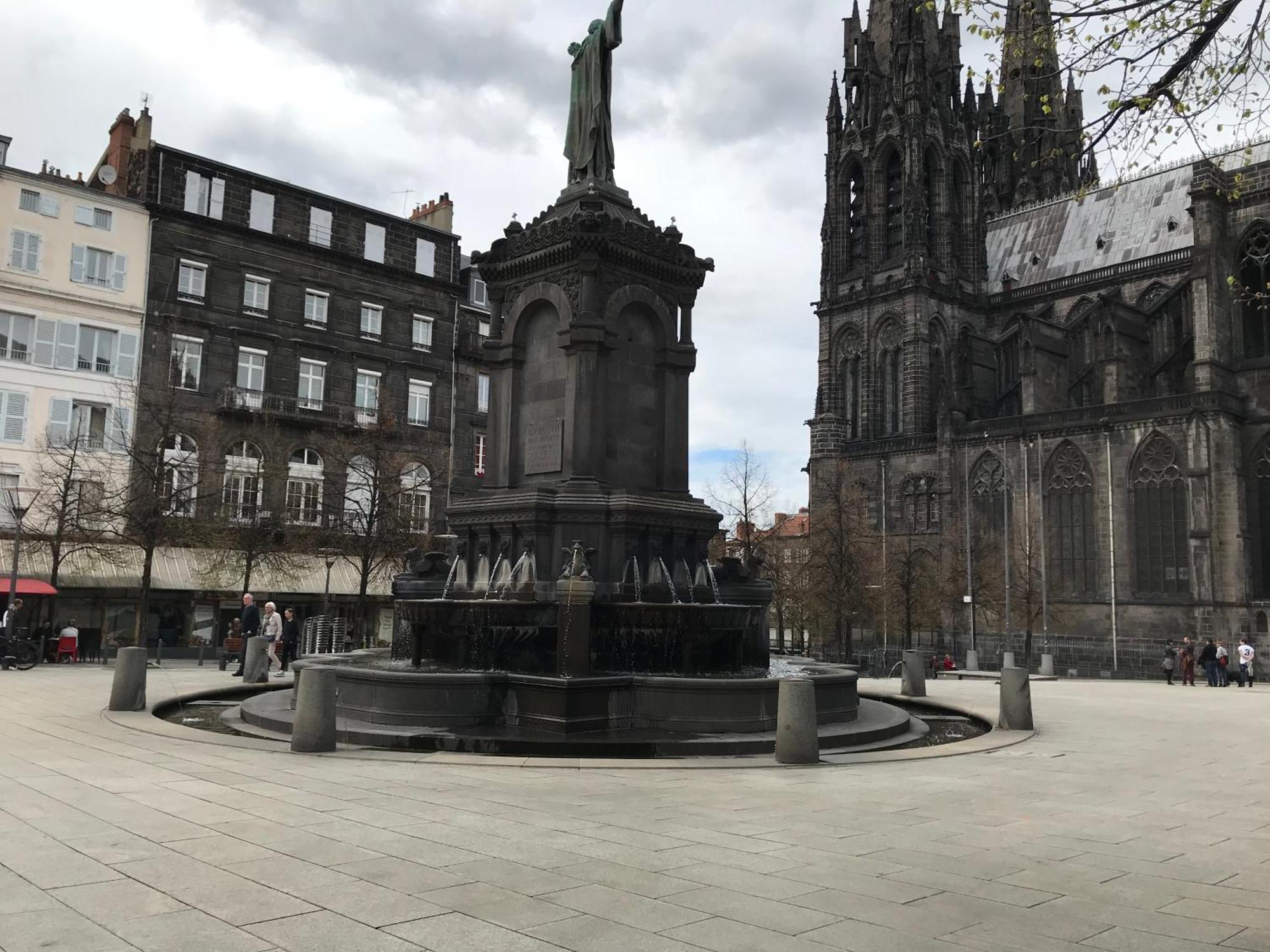 Nid Douillet Sur Plateau Central Clermont-Ferrand Eksteriør bilde